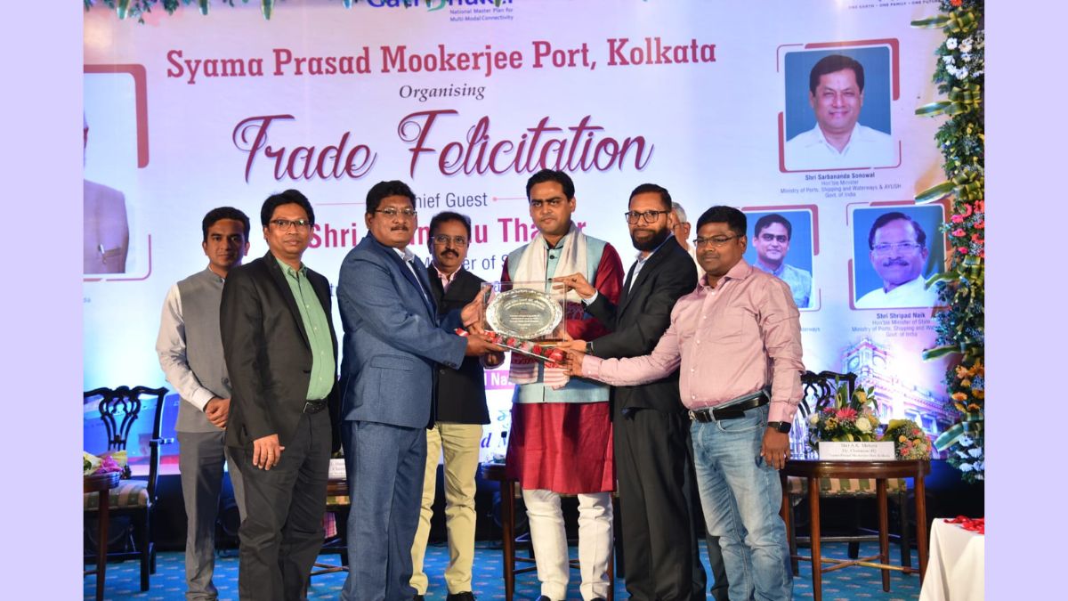 Vedanta Aluminium recognised with Highest Exporter Award by Haldia Dock Complex