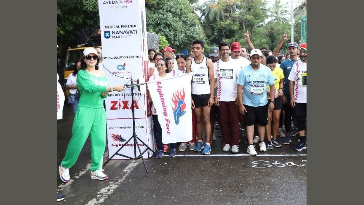 Ameesha Patel & Ameet Satam flags off Lightning Feet Half Marathon for Families at Juhu